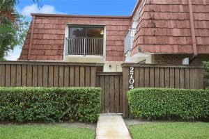 2704 SW 15th St, Deerfield Beach, FL 33442, Sold 10/13/17
