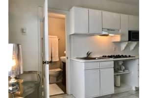 335 Ocean Dr, Miami Beach, FL 33139, Sold 01/10/18