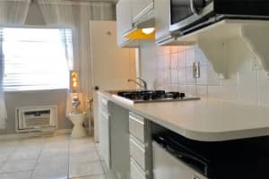 335 Ocean Dr, Miami Beach, FL 33139, Sold 01/10/18