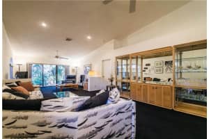 8301 NW 100th Dr, Tamarac, FL 33321, Sold 10/02/17