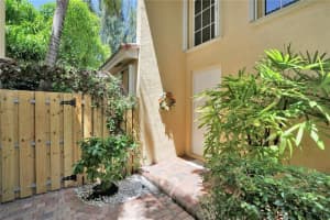 1211 Hayes St, Hollywood, FL 33019, Sold 10/10/17