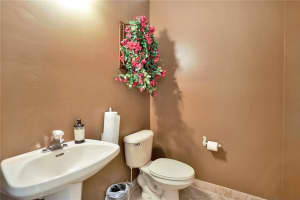 1211 Hayes St, Hollywood, FL 33019, Sold 10/10/17