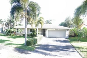 8360 SW 26th St, Davie, FL 33324, Sold 10/16/17
