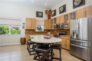 9901 N Abiaca Cir, Davie, FL 33328, Sold 09/28/17