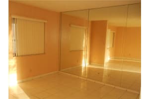17000 NW 67th Ave, Hialeah, FL 33015, Sold 10/02/17