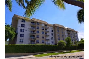 1050 SE 15th St, Fort Lauderdale, FL 33316, Sold 12/01/17