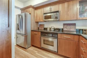 401 SW 4th Ave APT 1708, Fort Lauderdale, FL 33315, Sold 11/01/17