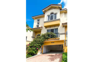 1901 Coral Heights Blvd, Oakland Park, FL 33308, Sold 03/30/18