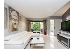 338 City View Dr, Fort Lauderdale, FL 33311, Sold 10/17/17