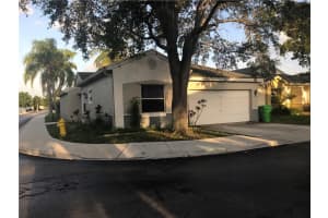 300 W Riverbend Dr, Sunrise, FL 33326, Sold 10/13/17