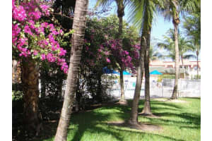 760 SE 2nd Ave APT C205, Deerfield Beach, FL 33441, Sold 11/14/17