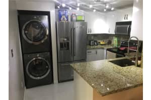 381 W Park Dr, Miami, FL 33172, Sold 12/13/17