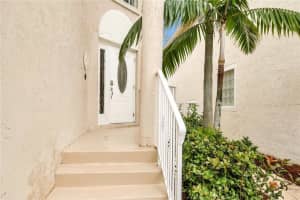 10261 NW 7th St, Coral Springs, FL 33071, Sold 11/07/17