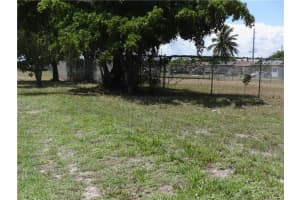 800 NW Dixie Hwy, Pompano Beach, FL 33060 - MLS#F10085758