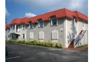 475 SE 8th St, Deerfield Beach, FL 33441, Sold 11/03/17