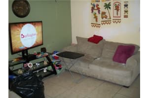 475 SE 8th St, Deerfield Beach, FL 33441, Sold 11/03/17