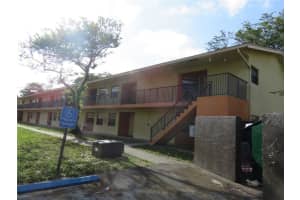 4139 Lakeside Dr, Tamarac, FL 33319, Sold 10/27/17