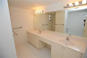 4235 N University Dr, Sunrise, FL 33351, Sold 10/31/17