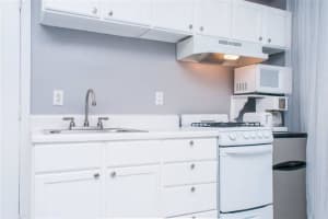 335 Ocean Dr, Miami Beach, FL 33139, Sold 02/05/18