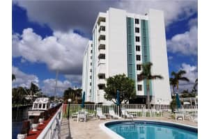 3210 SE 10th St #6f, Pompano Beach, FL 33062, Sold 12/28/17