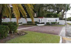 327 Ives Dairy Rd, Miami, FL 33179, Sold 11/22/17