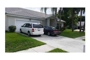 6440 NW 53rd St, Lauderhill, FL 33319, Sold 12/05/17