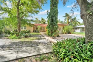 400 S 57th Way, Hollywood, FL 33023, Sold 07/30/19