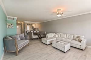 698 NE Spanish River Blvd, Boca Raton, FL 33431, Sold 12/05/17