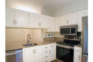 3041 N Oakland Forest Dr, Oakland Park, FL 33309, Sold 12/18/17