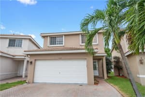 5401 NW 95th Ave, Sunrise, FL 33351, Sold 12/01/17