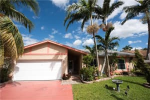 8421 NW 34th Manor, Sunrise, FL 33351, Sold 12/01/17