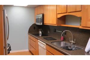 6035 Bayview Dr, Fort Lauderdale, FL 33308, Sold 12/11/17