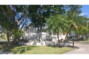 2831 N Oakland Forest Dr, Oakland Park, FL 33309, Sold 01/31/18