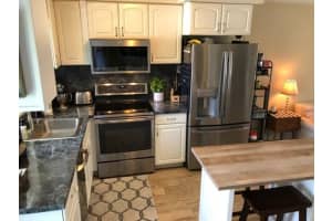 1000 SE 4th St, Fort Lauderdale, FL 33301, Sold 10/01/18