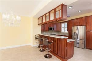 1033 NE 17th Way, Fort Lauderdale, FL 33304, Sold 02/15/18