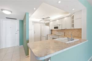 800 SE 20th Ave, Deerfield Beach, FL 33441, Sold 05/01/18