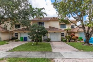 8422 NW 40th Ct, Sunrise, FL 33351, Sold 02/28/18