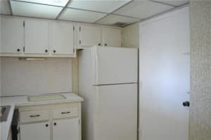 345 Ocean Dr, Miami Beach, FL 33139, Sold 05/11/18