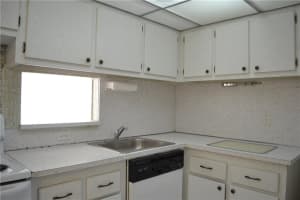 345 Ocean Dr, Miami Beach, FL 33139, Sold 05/11/18