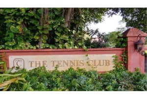 630 Tennis Club Dr, Wilton Manors, FL 33311, Sold 02/23/18