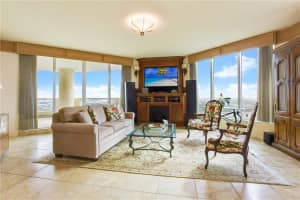 411 N New River Dr E, Fort Lauderdale, FL 33301, Sold 01/15/19
