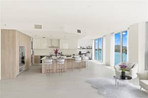 321 N Birch Rd, Fort Lauderdale, FL 33304, Sold 10/05/20
