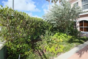2051 SE 3rd St, Deerfield Beach, FL 33441, Sold 02/13/18