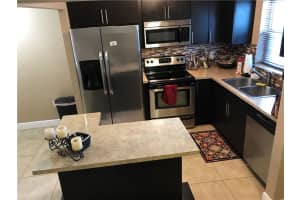 805 W Oakland Park Blvd APT D8, Wilton Manors, FL 33311, Sold 01/19/18