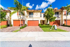 4711 N Prive Cir, Delray Beach, FL 33445, Sold 03/27/18