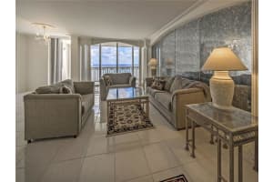 4300 N Ocean Blvd PH E, Fort Lauderdale, FL 33308, Sold 04/18/18