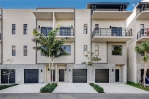 482 SE 1st Cir r13, Pompano Beach, FL 33060, Sold 03/22/18