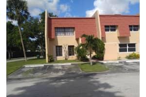 1 Pleasant Hill Ln, Tamarac, FL 33319, Sold 02/23/18