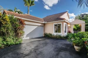 10048 NW 5th St, Plantation, FL 33324, Sold 02/28/18