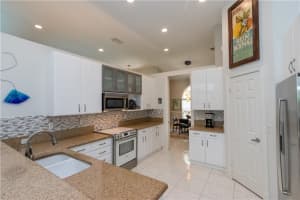 2766 Hampton Cir N, Delray Beach, FL 33445, Sold 01/24/18